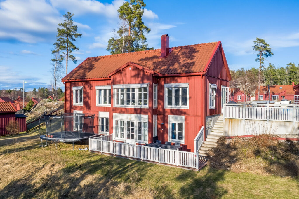 14. Putsad Fasad 2 planshus Nynäshamn